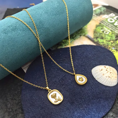 Collana con Pendente Rosa Corona Cartone Animato Carino Oro Acciaio al Titanio Rame Strass Orecchini per Scuola Donne Gioielli