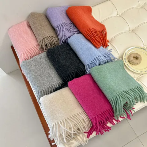 Thickened Soft Boucle Yarn Warm Winter Scarf Solid Color Tassel Long Shawl For Women And Men Daily Outdoor Wear
