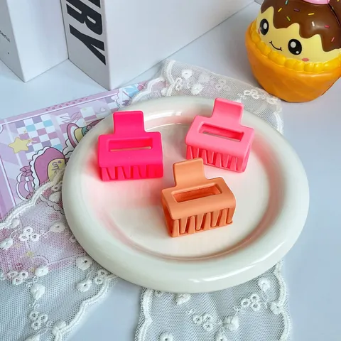 Minimalist Matte Square Hair Claw Clip Candy Color Hair Catch Non Slip Hair Styling Accessories For Women Daily Wear