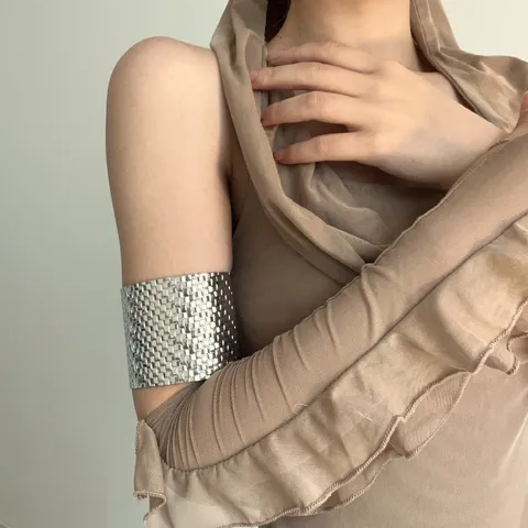 Vintage Maglia Intrecciata Banda Larga Bracciale Rigido Aperto Uomo Donna Lega Galvanica Geometrico Bracciale da Braccio Lusso Alta Gamma Regolabile Gioielli