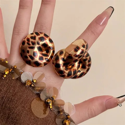 Juego de Anillos de Estampado de Leopardo de Aleación Retro para Mujer Torsonado Anudado Y Circular Joyería Personalizada Moda Color Maillard Regalo