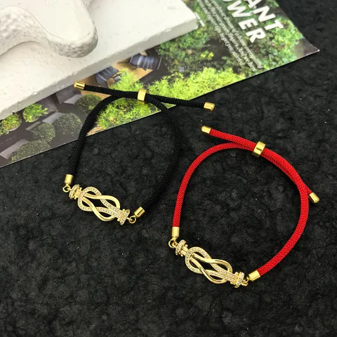 Braccialetto Fortunato in Corda Rossa con Fibbia a Ferro di Cavallo e Figura 8 in Acciaio al Titanio Placcato Oro Gioielli Intrecciati per Uomo Donna