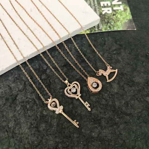 Collana con Pendente in Acciaio Titanio Strass Cavallo Cuore Chiave Goccia Choker Gioielli Regalo Donna