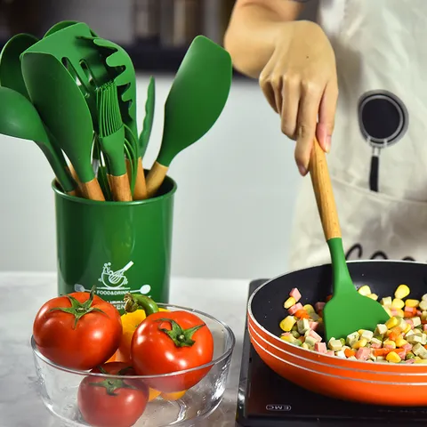Green Silicone Kitchen Utensils Set with Wooden Handle Heat Resistant Cooking Tools Spatula Soup Spoon With Storage Bucket