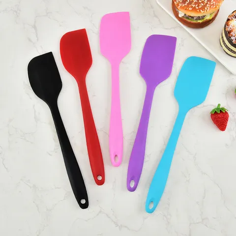 Silicone Spatula Kitchen Baking Tool One Piece Heat Resistant Butter Scraper Cream Spatula Kitchen Cooking Utensils