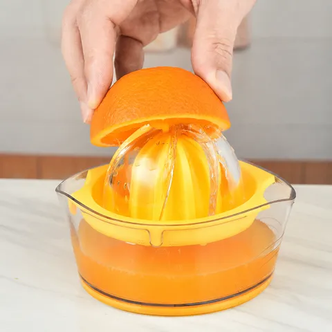 Manual Plastic Fruit Juicer Hand Held Lemon Orange Squeezer With Clear Measuring Cup Kitchen Juicer Tool