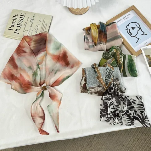 Fashion Women Triangle Silk Scarf With Beaded Buckle Lightweight Scarf For Spring Summer Artistic Print Neck Scarf Wrap
