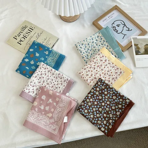 Women Casual Cotton Square Scarf Fresh Floral Paisley Printed Head Wrap Neck Scarf Breathable Sun Protection Decorative Fashion Bandana