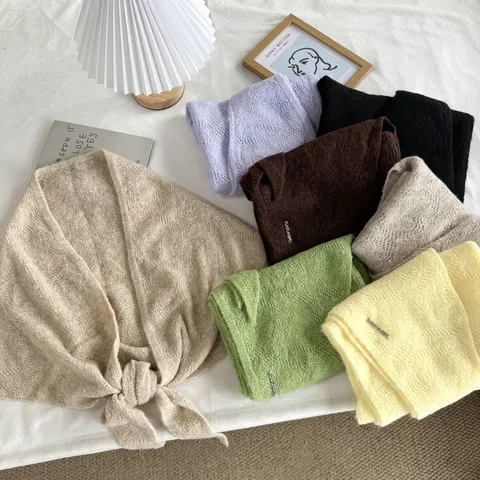 Écharpe Triangulaire Tricotée De Couleur Unie Style Ins Coréen Pour Femmes Automne Hiver Foulard À Nouer Cœur Ajouré Châle
