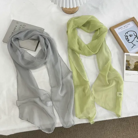 Écharpe Fine de Couleur Unie pour Femmes Châle en Poliester Léger Foulard Élégant Mode Été Printemps Écharpe Voile Uni