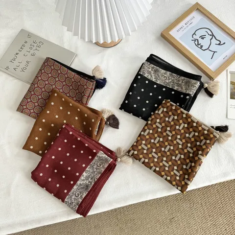 Women Polka Dot Geometric Pattern Tassel Scarf Faux Cashmere Small Square Scarf Literary Autumn Winter Warm Scarf Shawl