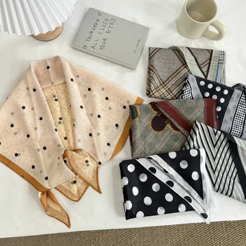 Retro Court Style Big Triangle Scarf For Women Polyester Printed Polka Dot Plaid Geometric Head Scarf Fashionable Versatile Accessory