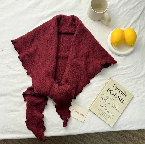 Foulard Triangle Tricoté à Bord à Volants pour Femmes Châle en Laine Chaud Couleur Unie Automne Hiver Décoratif