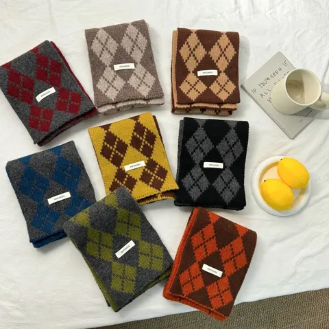 Pure Wool Scarf Women Winter Argyle Diamond Pattern Neck Warmer Cross Scarf Double Sided Warm Woolen Scarf Gift