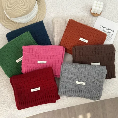 100% Wool Plaid Scarf For Women Classic Checkered Pattern Winter Warm Neck Wrap Soft Knitting Scarf Elegant Autumn Accessory