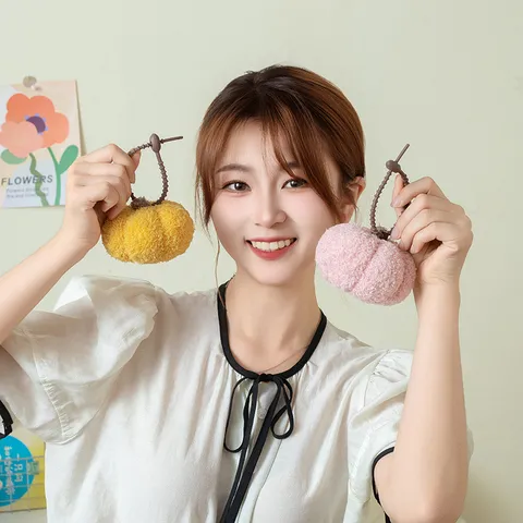 Ciondolo Giocattolo in Peluche di Zucca Creativo Carina Bambola di Peluche Decorazione di Halloween Portachiavi Ornamento Appeso per Borsa