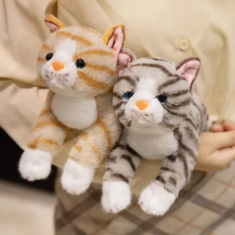 Poliéster Simulación Gato Realista Peluche Suave Ragdoll Gatito Muñeca Posición Prona Animal Almohada Para Niños Regalo Decoración Hogar