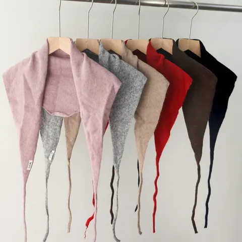 Châle Triangle en Tricot pour Femmes Couleur Unie Élégant Doux Tour de Cou Bandana Cheveux pour Automne Hiver