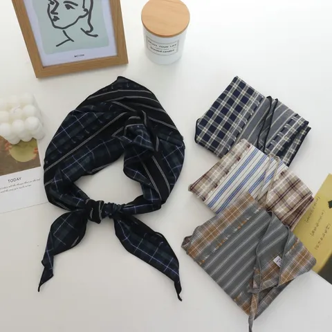 Women's Literary Plaid Striped Triangle Scarf Polyester Color Block Neckkerchief With Tassels Lightweight Artistic Scarf