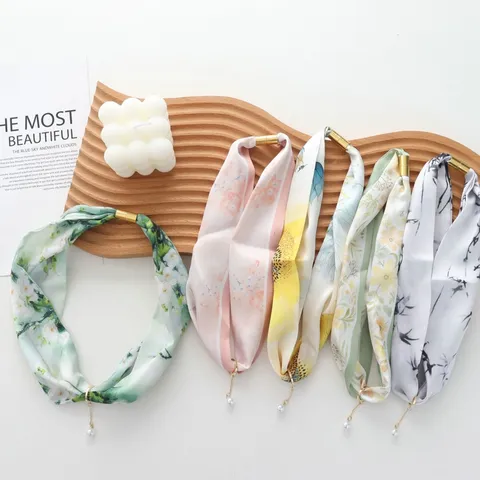 Vintage Ginkgo Leaf Printed Satin Neck Scarf For Women Decorative Small Ribbon Neckwear With Artificial Pearl Magnetic Buckle Accessory