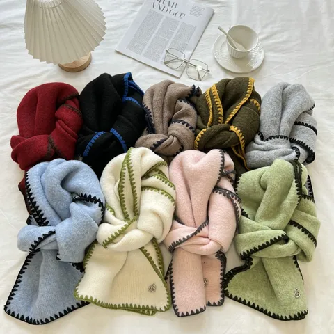 Vintage Knitted Scarf For Women Men Winter Warm Contrast Color Whipstitch Edge Neck Warmer With Heart Pendant Fashion Soft Shawl Wrap