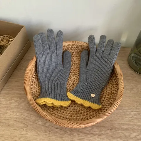 Women Winter Warm Knit Gloves Solid Color Ruffle Elastic Full Finger Cycling Gloves Fashion Cute Ladies Cold Weather Mittens