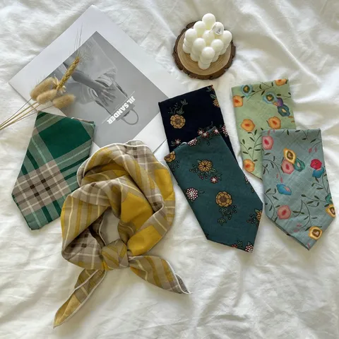 Foulard Carré Minimaliste en Poliestere Imprimé Vintage pour Femmes Bandeau Cheveux Géométrique Floral Tour de Cou Accessori Été