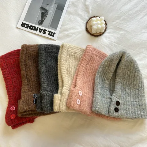 Femmes Hiver Tricot Côtelé Polyester Écharpe Capuche Chapeau Intégré Bouton Accent Doux Pullover Chaud Thermique Protection Oreilles Cache-Cou Bonnet