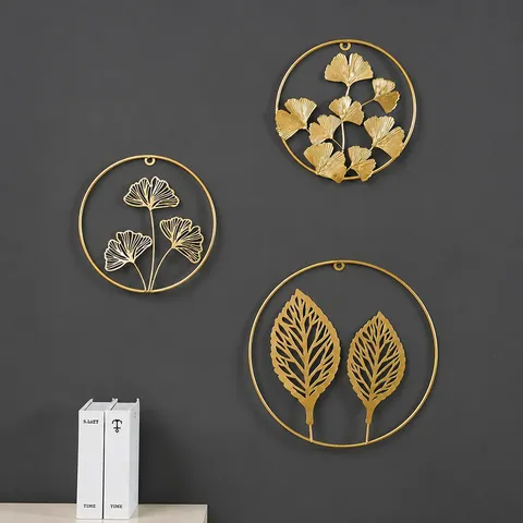 Stile Nordico Foglia di Ginkgo Dorata Decorazione Murale in Metallo Soggiorno Ornaments Sospeso Scultura Murale in Ferro Decorazione della Casa