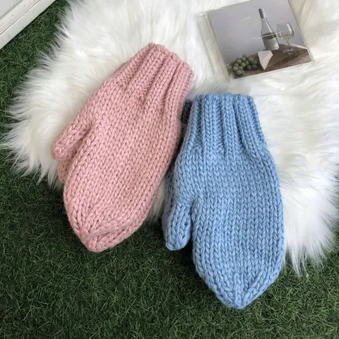 Korean Style Winter Warm Chunky Knit Gloves Polyester Soft Cute Full Finger Mittens With Neck Lanyard For Women Students
