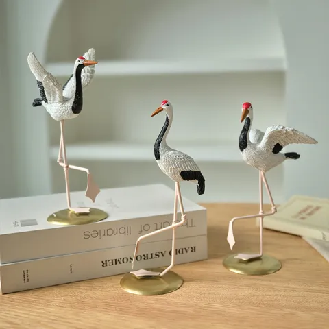 Resin Crane Figurine Nordic Style Animal Sculpture Tabletop Ornament Home Decor Courtyard Pond Landscape Decoration