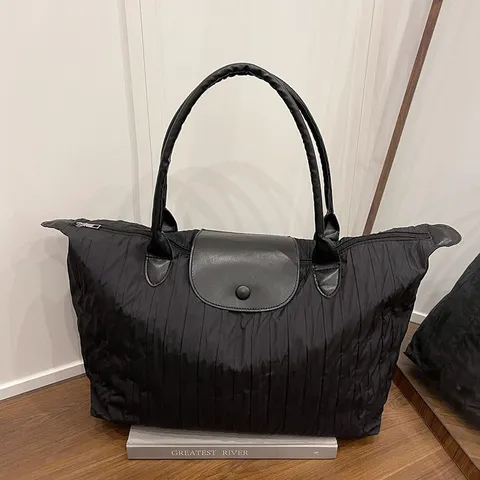 Damen Große Kapazität Nylon Tragetasche Lässige Reise Umhängetasche Plissierte Pendler Handtasche