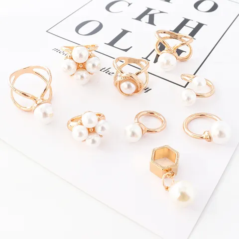 Vintage Alloy Artificial Pearl Scarf Buckle For Women Elegant Three Ring Brooch Pin Scarf Clip For Wedding Party Jewelry
