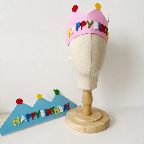 Chapeau Couronne en Feutre Anniversaire Enfants Avec Lettres Colorées Coiffe de Fête Fournitures de Fête