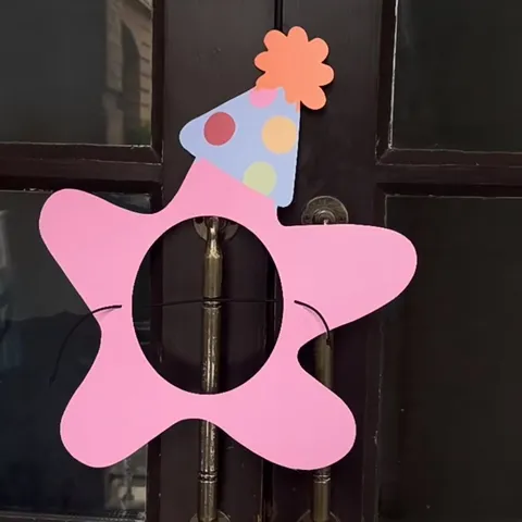 Chapeau d'Anniversaire en Feutre Amusant Forme Boîte Cadeau Gâteau Couvre-Chef de Fête Enfants Adultes Décoration Photo de Vacances Masque