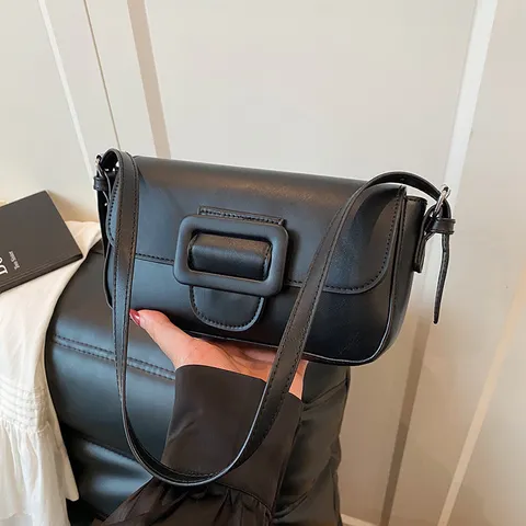 Damen PU Leder Umhängetasche Einfarbig Klappe Quadratische Handtasche Casual Tägliche Chic Pendler Unterarm Tasche
