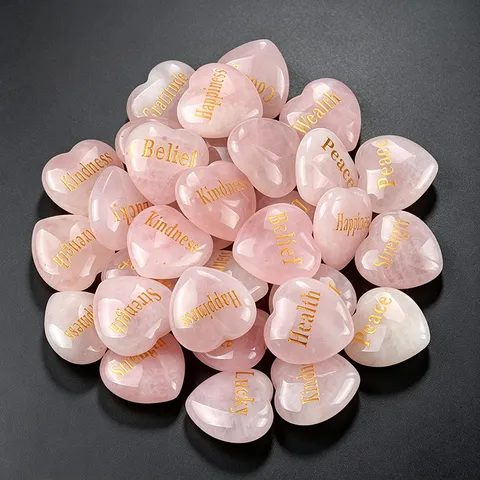 Quartz Rose Naturel Pierre de Souci Forme de Cœur Vœux Familiaux Gravés Remplissage Doré Ornement de Table en Cristal Pierre de Guérison Décoration Maison Cadeau