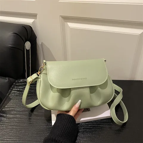 Damen Minimalistische Plissierte Umhängetasche Casual Chic PU Leder Crossbody Satteltasche Kleine Pendler Handtasche