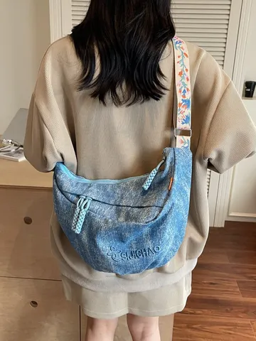 Casual Τσάντα Χιαστί από Denim για Γυναίκες Μεγάλη Χωρητικότητα Street Trend Τσάντα Ώμου Στήθους Vintage Πλυμένη Μπλε Μισοφέγγαρο