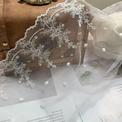 Adorno de Encaje Bordado Floral de Lunares de Malla Blanca Para Velo De Boda Faldón De Princesa Decoración De Costura DIY