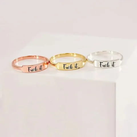Minimalistisch Kupfer Graviert Buchstabe Offener Ring Für Damen Elegant Metallisch Stapelbar Statement Verstellbar Band Fingerring Schmuck Geschenk