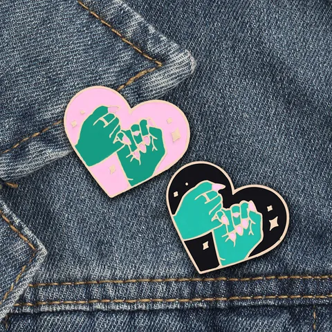 Cartoon Heart-Shaped Alloy Oil Brooch Pinky Swear Hand Gesture Badge Jewelry For Bag Clothing Hat Decor Women Men