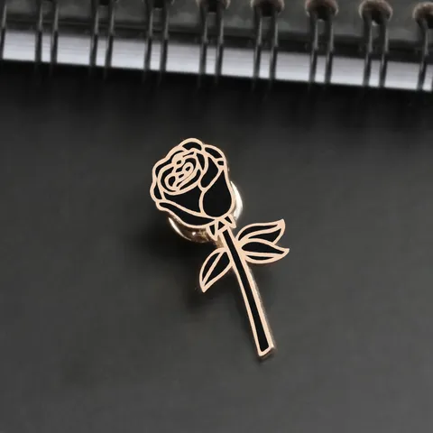 Spilla in Lega di Fiori di Rosa Smaltata del Fumetto Simpatici Distintivi Mini Neri Rossi Gioielli per Corsetto di Nozze Regalo per Abbigliamento Donna