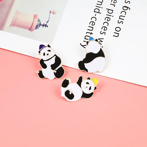 Lindo Broche de Esmalte de Aleación de Panda de Dibujos Animados Pin Divertido Insignia de Animal Alfileres de Solapa Broches Decorativos para Camisas Bolsos Sombreros