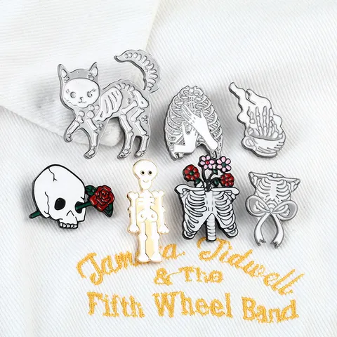 Broche Squelette Vintage Halloween en Émail d'Alliage Drôle Crâne de Fantôme Cage Thoracique Chat Épinglette Veste en Jean Badges Gothiques Cadeaux Pour Amis Unisexe