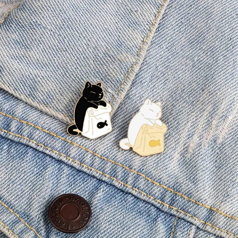 Cute Cartoon Cat Brooch Pin Funny Animal Enamel Badge For Backpack Clothes Sweet Student Jewelry Gift For Cat Lovers Friends Unisex Accessories