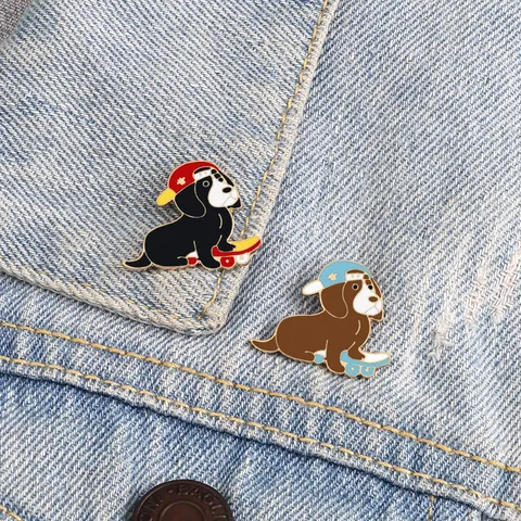Cute Cartoon Skateboard Dog Brooch Alloy Enamel Pin Skateboard Dog Badge For Kids School Bag Clothes Decoration Jewelry Gift