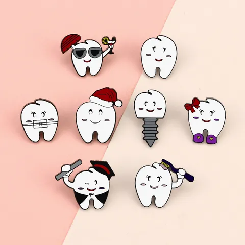 Cartoon Zahn Form Metall Brosche Pin Niedliche Emaille Medizinische Zahnarzt Krankenschwester Zahnklinik Geschenk Revers Pin Mode Schmuck Abzeichen