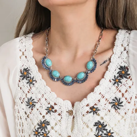 Bohemian Vintage Ethnic Style Alloy Rhinestone Pendant Necklace For Women Geometric Oval Statement Choker Neck Jewelry Party Gift