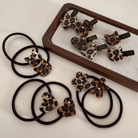 Leopard Print Acetate Hair Claw Clip Rhinestone Heart Flower Hair Accessories Cute Hair Styling Tools For Women Girls